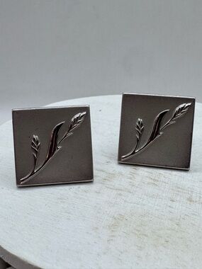 Vintage Swank MCM brushed silver tone square cufflinks with raised wheat motif